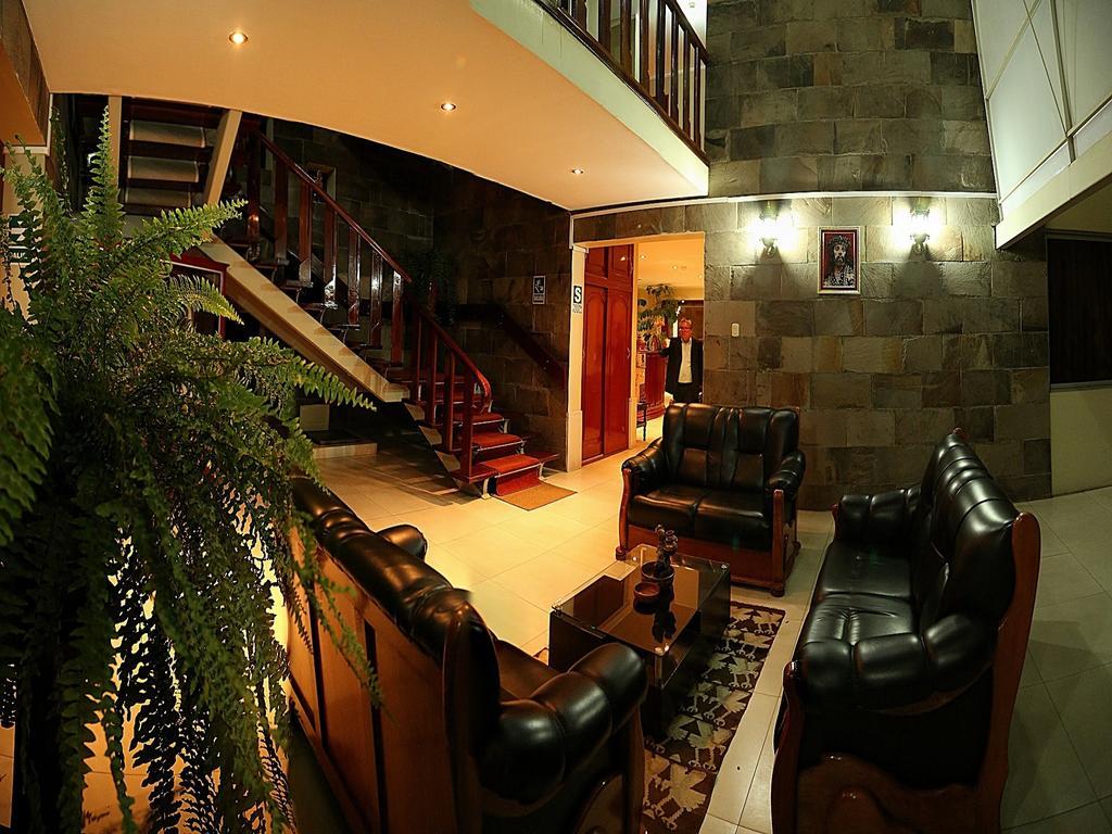 Hotel Rivera アヤクーチョ エクステリア 写真